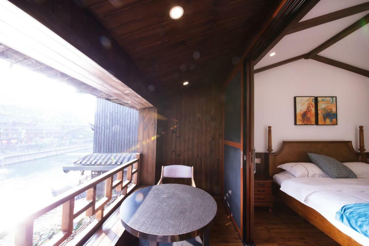 Fenghuang Slowly Time Inn Luaran gambar
